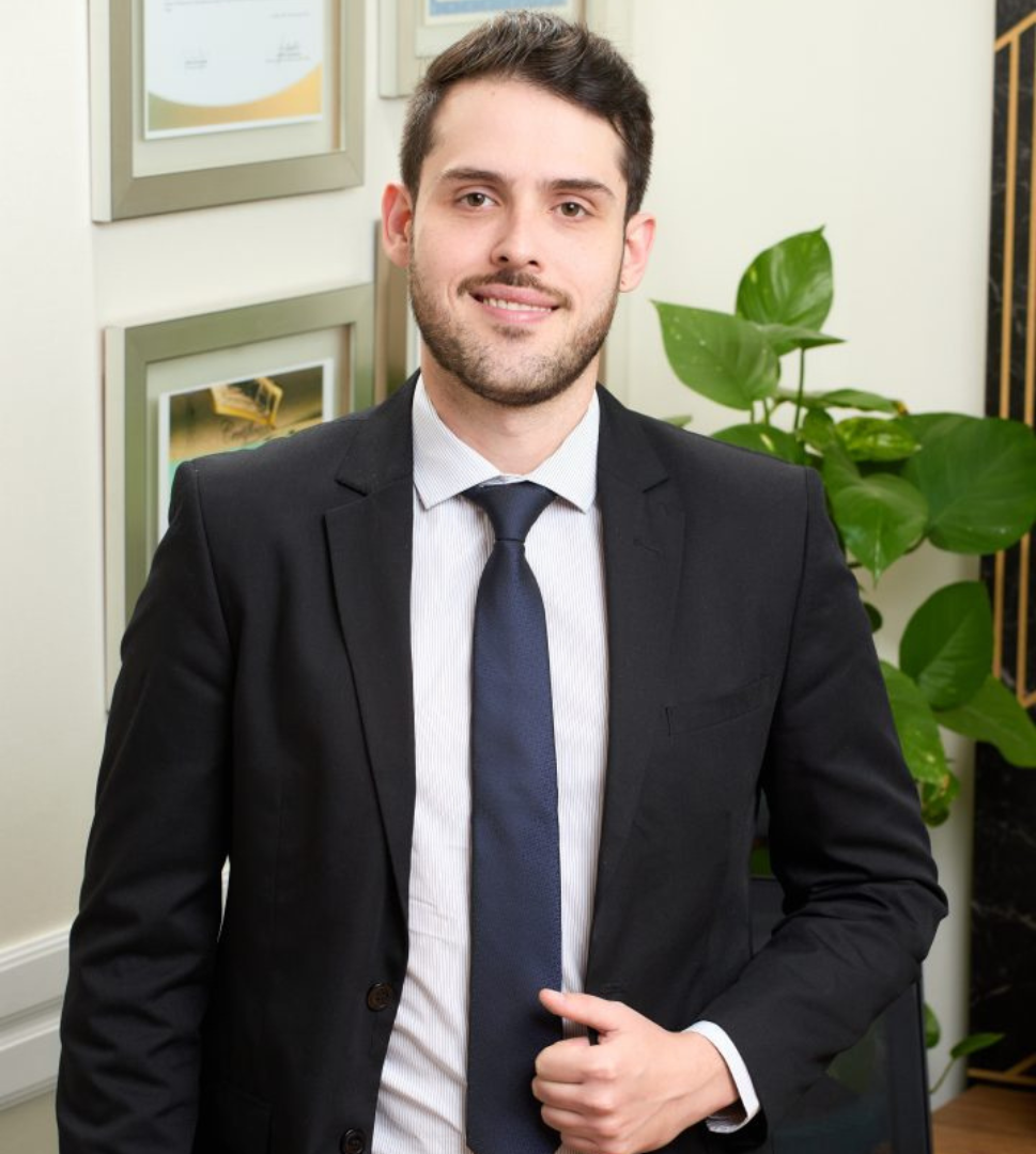 Dr. Raul Faust De Luca